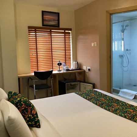 Adis Hotels イバダン エクステリア 写真