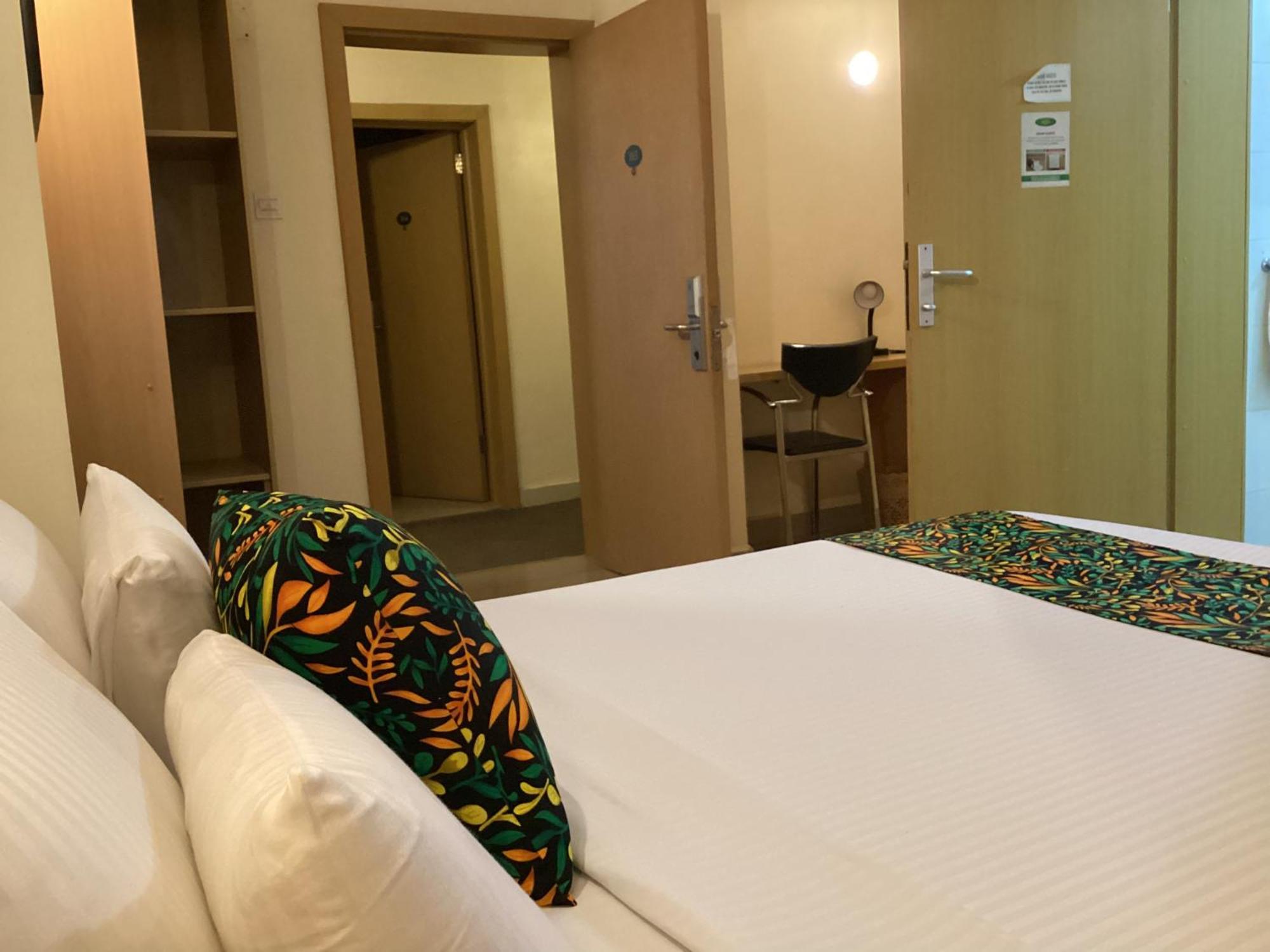 Adis Hotels イバダン エクステリア 写真